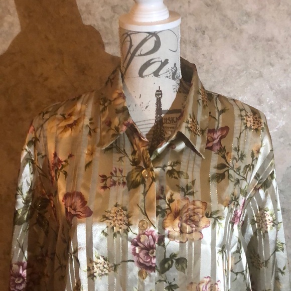 BonWorth* Woman’s Blouse - Picture 2 of 7